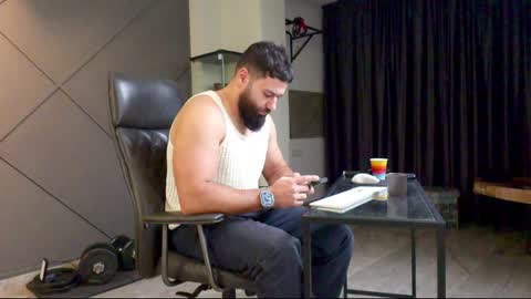 Matthew .. for short call me Matt online show from January 19, 4:12 am