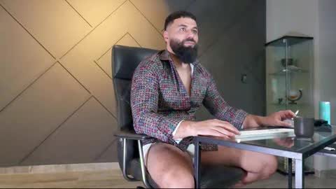 Matthew .. for short call me Matt online show from February 11, 11:44 pm