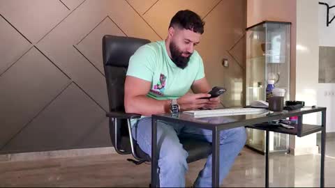 Matthew .. for short call me Matt online show from February 14, 1:40 pm