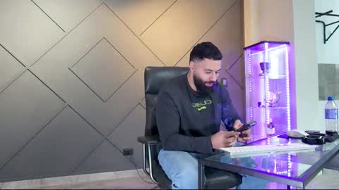 Matthew .. for short call me Matt online show from February 27, 9:54 am