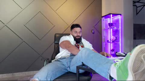 Matthew .. for short call me Matt online show from March 1, 5:31 am