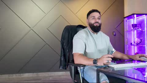 Matthew .. for short call me Matt online show from March 2, 12:42 am