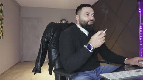 Matthew .. for short call me Matt online show from February 5, 6:34 pm