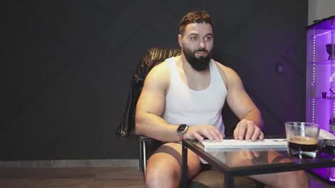 Matthew .. for short call me Matt online show from February 24, 9:13 pm