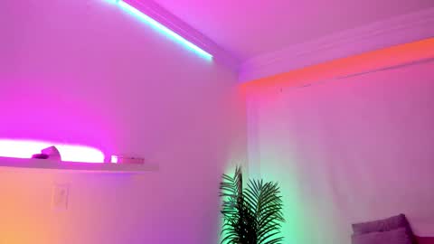 Mimi online show from November 19, 7:14 pm