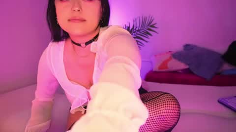 Mimi online show from April 16, 9:50 pm