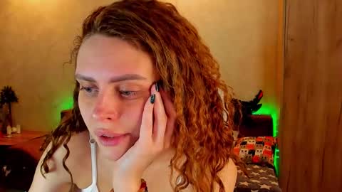 Gloria Wood online show from December 18, 4:28 pm