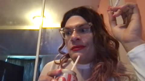 Snapshot of glow92 chatting on September 21, 3:46 pm Glow Goddess online show from September 21, 3:46 pm