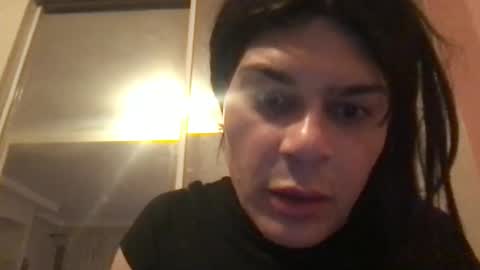 Snapshot of glow92 chatting on November 17, 2:06 am Glow Goddess online show from November 17, 2:06 am