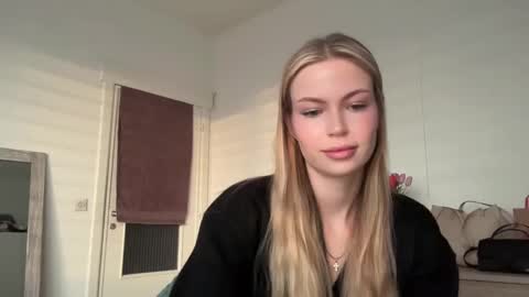 glow_angel online show from January 27, 4:01 pm