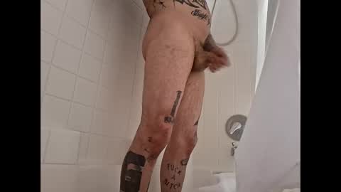 gnasty83 online show from December 15, 6:06 am