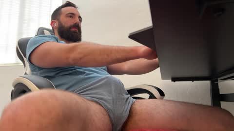 Gavin Norris online show from December 10, 5:44 pm