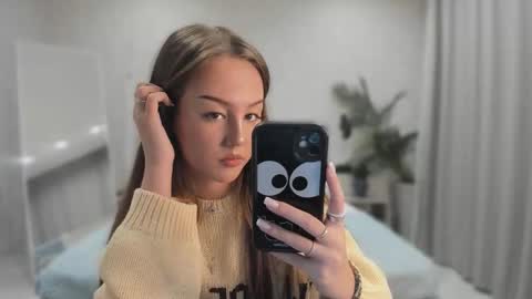 Lina online show from October 27, 8:29 am