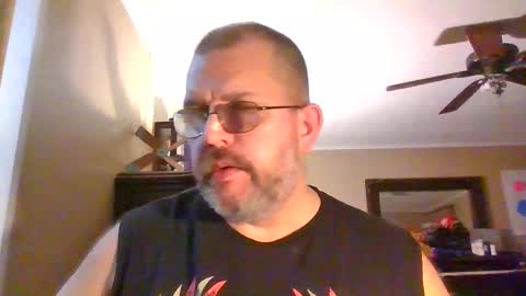 Snapshot of gobey33 chatting on September 12, 1:06 am IDKIDCIDGAF online show from September 12, 1:06 am