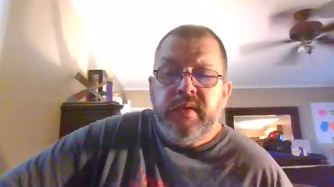 Snapshot of gobey33 chatting on September 19, 1:23 pm IDKIDCIDGAF online show from September 19, 1:23 pm