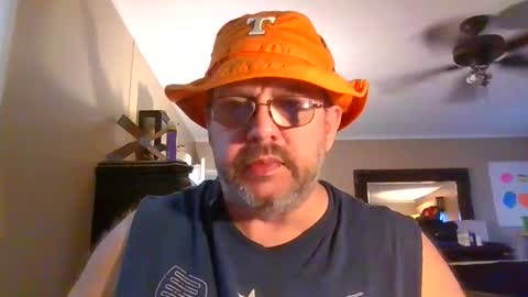 Snapshot of gobey33 chatting on September 20, 2:07 pm IDKIDCIDGAF online show from September 20, 2:07 pm