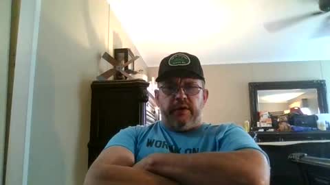 Snapshot of gobey33 chatting on October 6, 7:55 pm IDKIDCIDGAF online show from October 6, 7:55 pm