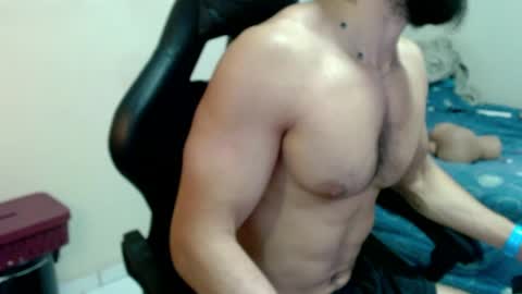 god hunkules online show from April 17, 7:06 pm