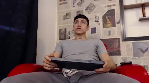 Snapshot of god_of_olympus1 chatting on October 18, 9:48 pm steven online show from October 18, 9:48 pm