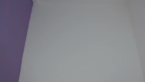 Snapshot of goddess_allison chatting on February 17, 1:36 am goddess_allison online show from February 17, 1:36 am