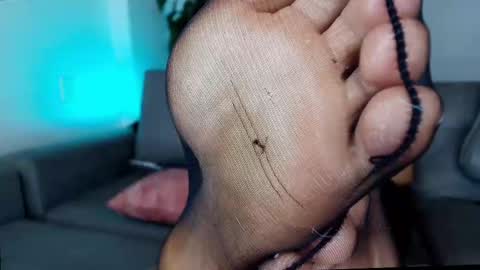 Snapshot of goddess_annabel_ chatting on February 24, 9:52 pm anna online show from February 24, 9:52 pm