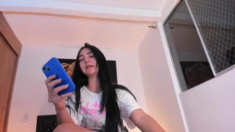 Snapshot of goddess_eli77 chatting on November 19, 2:22 am goddess_eli77 online show from November 19, 2:22 am