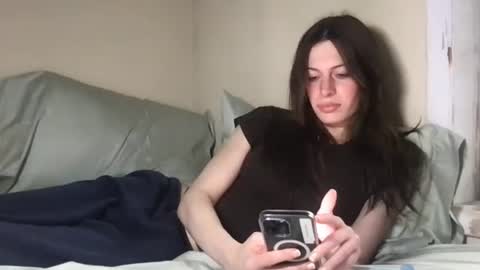 Snapshot of goddess_larz chatting on November 9, 7:56 pm goddess_larz online show from November 9, 7:56 pm