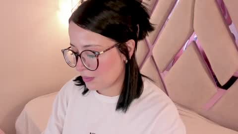 M A R T I N A  online show from April 9, 12:32 pm