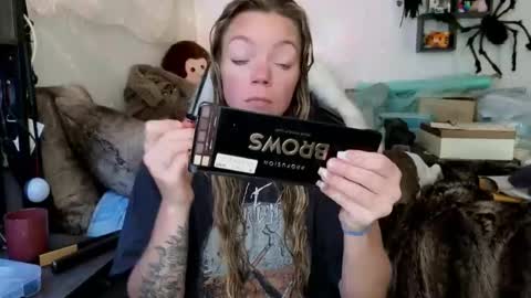 Snapshot of goddess_of_mars chatting on October 14, 2:07 pm Patricia Mars Goddess of Mars twitter thegoddessmindy online show from October 14, 2:07 pm