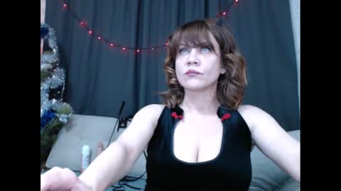 Snapshot of goddess_orsa chatting on December 25, 3:28 pm Orsa online show from December 25, 3:28 pm
