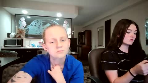 Snapshot of goddessfeyaa chatting on September 27, 4:50 am feyaa22 online show from September 27, 4:50 am