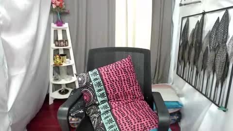 Snapshot of goddessjasmin chatting on January 6, 9:52 am Goddessjasmin online show from January 6, 9:52 am