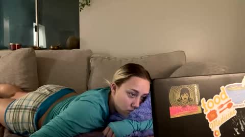 Snapshot of goddessmayvn chatting on February 11, 1:41 pm GoddessMayvn online show from February 11, 1:41 pm