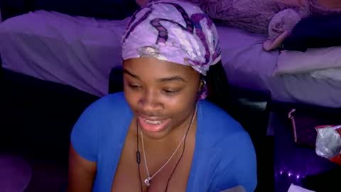 Snapshot of goddessssbrii chatting on October 14, 6:52 pm Goddess Bri online show from October 14, 6:52 pm