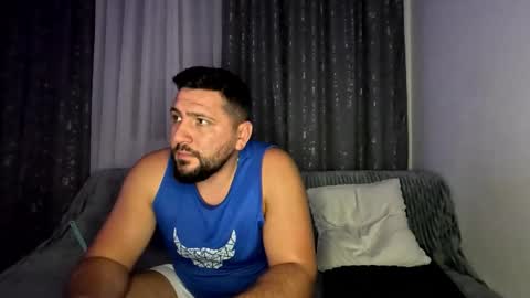 gold_alpha_boy online show from October 12, 8:19 pm