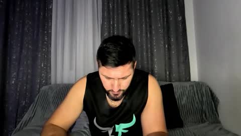 gold_alpha_boy online show from November 12, 3:45 pm