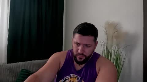 gold_alpha_boy online show from January 18, 1:04 pm