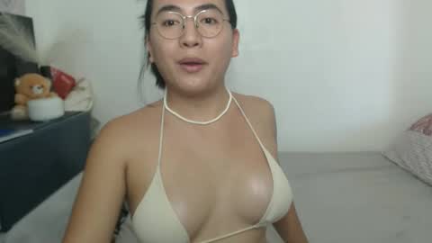 bella online show from March 28, 3:39 am