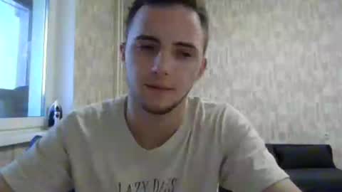 Snapshot of golden_boyyy21 chatting on January 21, 1:11 pm Golden boyyy21 online show from January 21, 1:11 pm