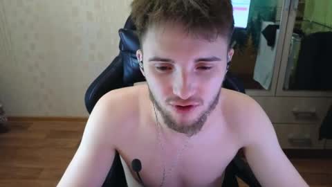 Golden boyyy21 online show from April 21, 1:42 am