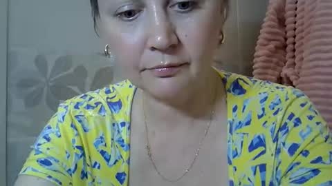 Snapshot of golden_kessie chatting on June 6, 7:07 pm golden_kessie online show from June 6, 7:07 pm