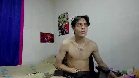 Snapshot of golden_ryan chatting on December 1, 4:50 am Jmmmm online show from December 1, 4:50 am