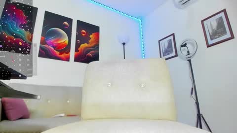 Snapshot of goldenhugecocktss chatting on February 11, 6:19 am May smith online show from February 11, 6:19 am