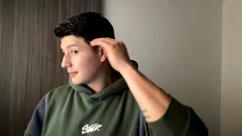 goldenknight33 online show from October 23, 4:17 pm