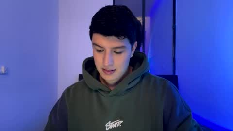 goldenknight33 online show from November 14, 2:16 pm