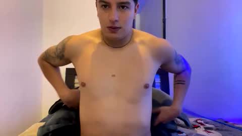 goldenknight33 online show from November 26, 4:30 pm