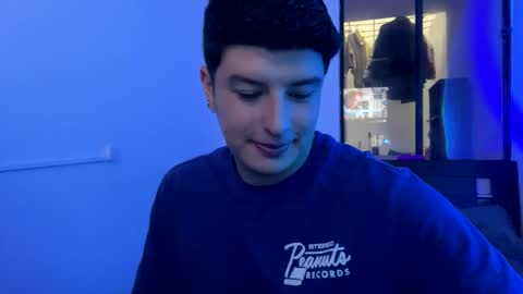 goldenknight33 online show from November 27, 3:58 pm