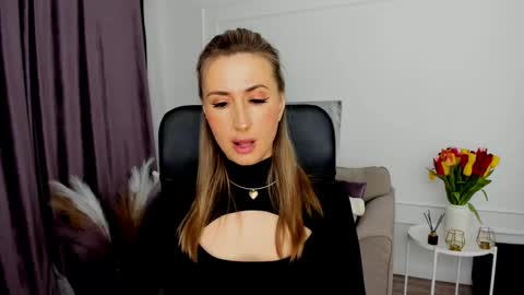 Olivia online show from March 8, 6:26 pm