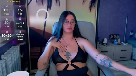 Snapshot of goldenwitchx chatting on September 24, 5:33 am Polina online show from September 24, 5:33 am