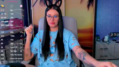 Snapshot of goldenwitchx chatting on October 4, 10:46 am Polina online show from October 4, 10:46 am